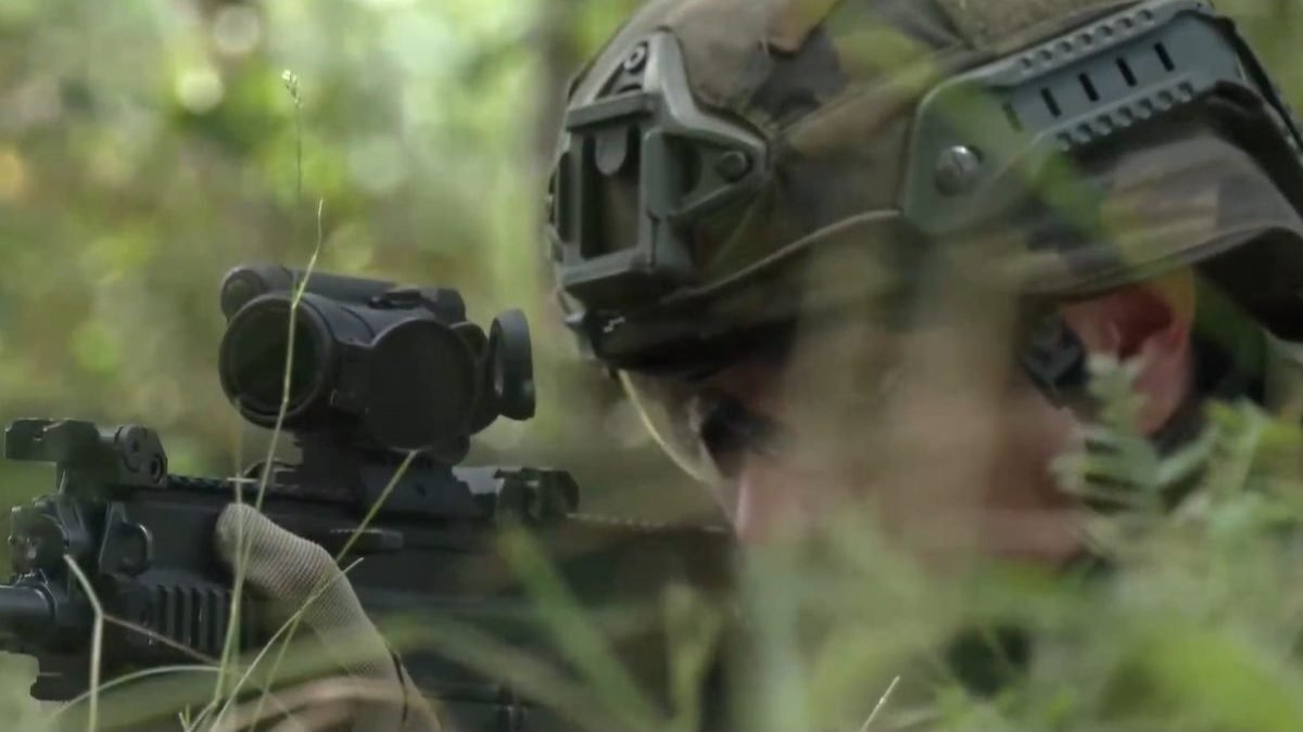 Študenti v Česku sa môžu zúčastniť vojenského výcviku