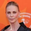 Charlize Theron stretla 26-ročného len pre sex a bolo to „skvelé“.