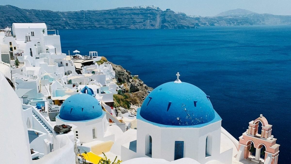 Santorini zavádza poplatok pre turistov.