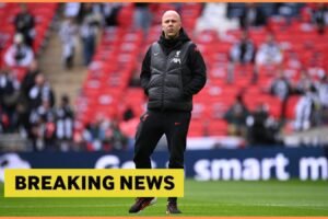Liverpool sa zaujíma o prestup krídelníka Lyonu Malicka Fofanu.