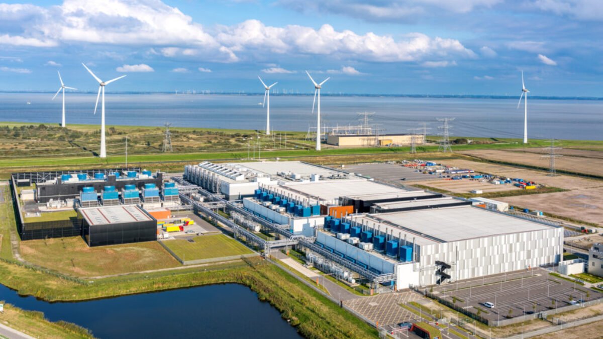 USA: Spotreba energie v dátových centrách vzrástla o 44 percent za dva roky a osem ďalších poznatkov z environmentálnej správy Google za rok 2025