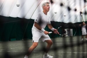Bill Ackman sa snaží stať najstarším tenistom, ktorý získa profesionálne body.