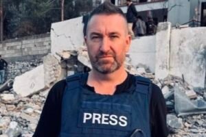 Británia sa zmenila na policajný štát s nulovou toleranciou voči alternatívnym n...