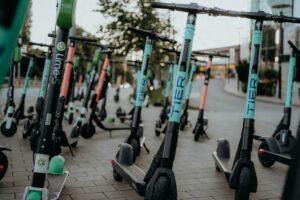 Na Slovensku čakajú elektrokolobežky nové prísne pravidlá.