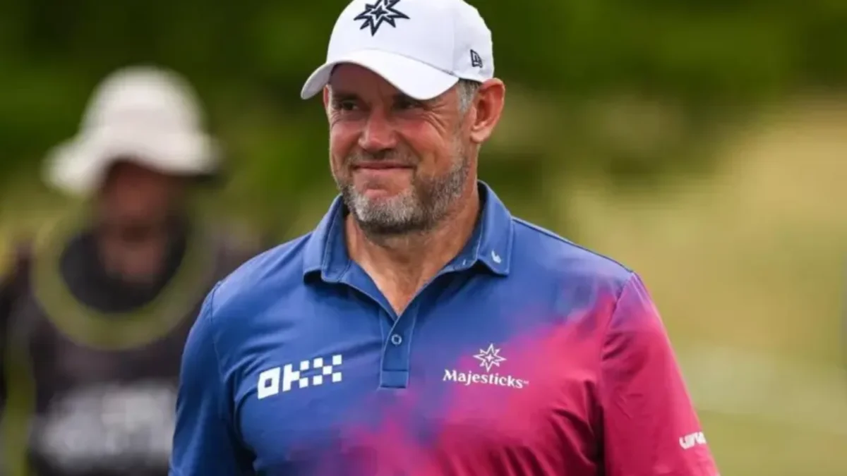 Lee Westwood si zabezpečil účasť na Open s výsledkom -7, napriek len 90 minútam spánku.