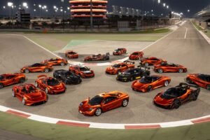 Najväčšia zbierka vozov McLaren na svete je na predaj.
