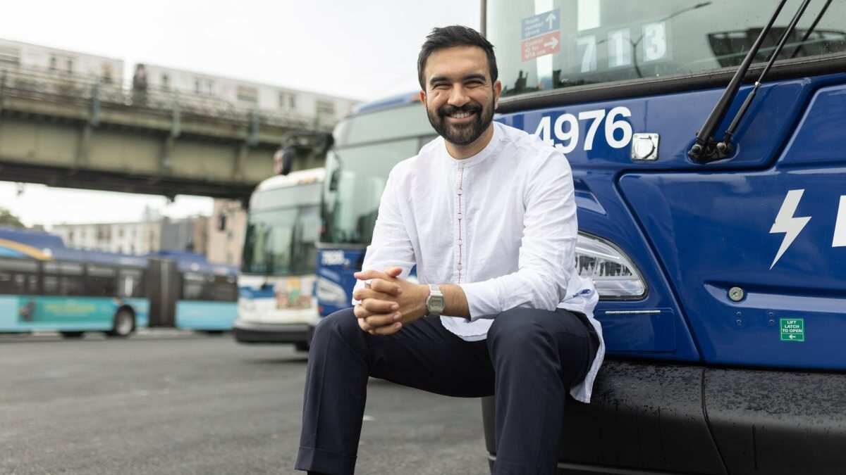 Zohran Mamdani, poslanec a kandidát na post starostu New Yorku, požadoval zrušenie súkromného vlastníctva