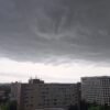 SHMÚ vydal výstrahy prvého aj druhého stupňa pred búrkami.