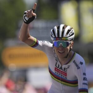 Pogačar je naspäť v žltom.