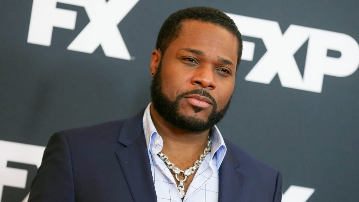 Zomrel herec a spevák Malcolm-Jamal Warner (†54).