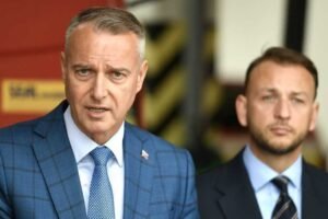O odvolávaní ministrov by sa mohlo rokovaž v septembri
