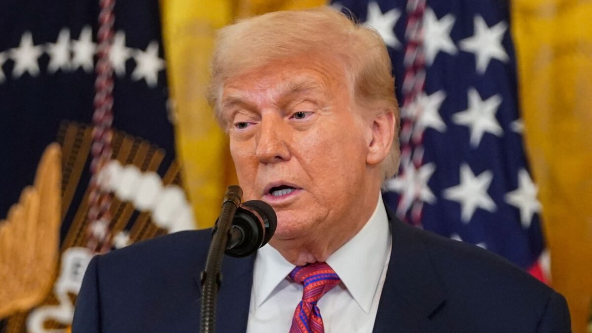 USA: Trump žaluje Wall Street Journal a Ruperta Murdocha o 10 miliárd dolárov po správe o Epsteinovom liste