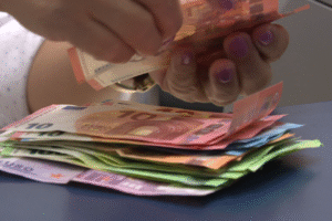 Suma životného minima vyššia: Čo to znamená pre príspevky