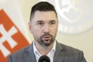 Poľnohospodári môžu požiadať o finančnú podporu na poistné.