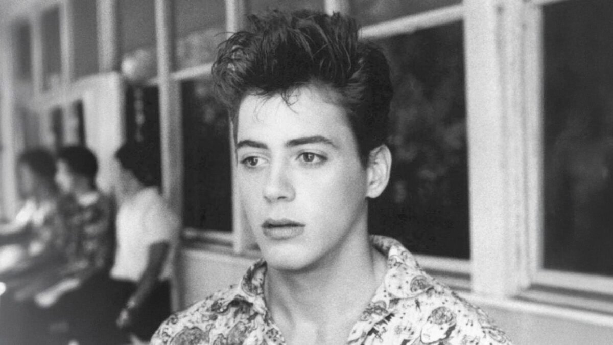 Pred 40 rokmi hral Robert Downey Jr. spolu so svojím budúcim protivníkom z MCU v tomto zabudnutom teen gangovom filme.