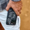 Mimo bežných hraníc: UAG Forged Carbon s medeným obalom pre iPhone 16 Pro Max