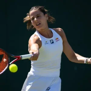 wimbledon-emma-navarro-destroys-2r-rival-to-set-up-possible-clash-vs-reigning-champ.webp.webp Wimbledon: Emma Navarro rozdrvila súperku v 2. kole a pripravuje sa na možný súb...