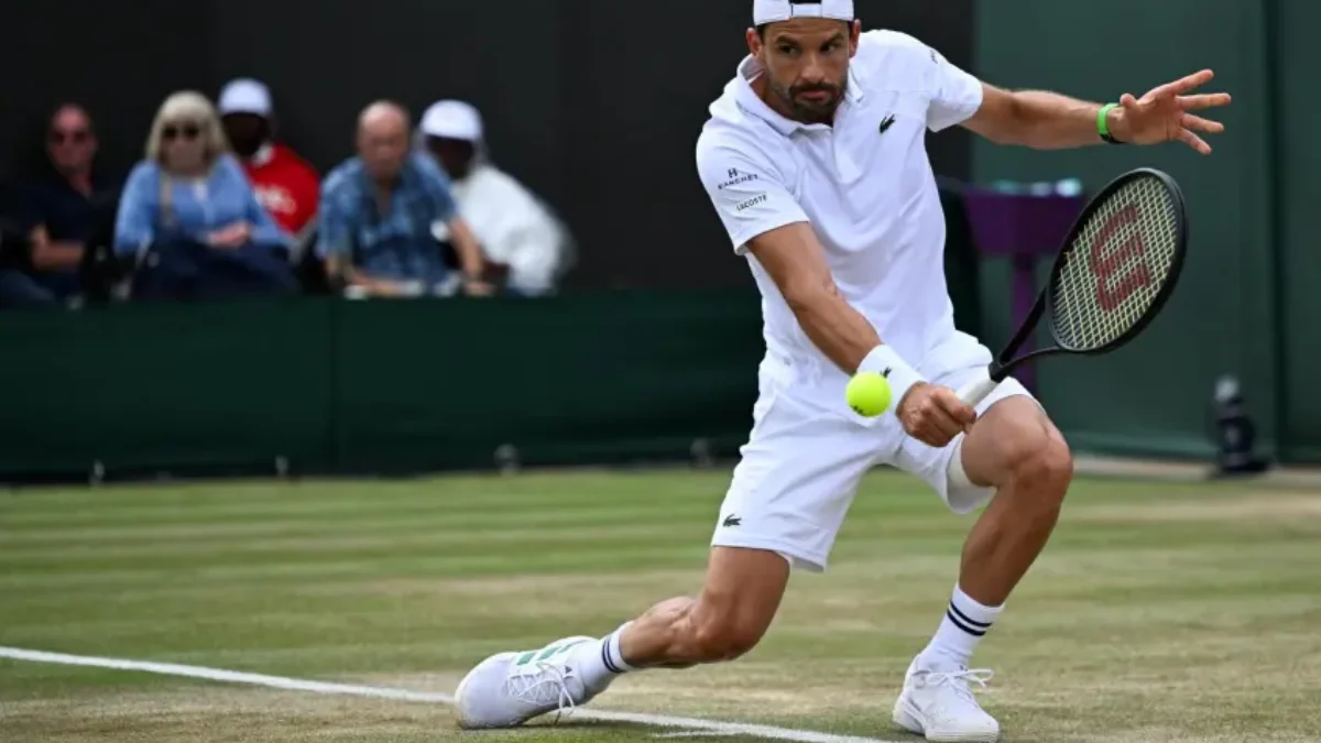 Wimbledon: Grigor Dimitrov si zajistil súboj s Jannikom Sinnerom, oslávil 100. víťazstvo na grandslamových turnajoch.