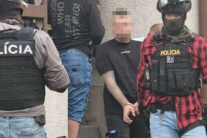 V Bratislave polícia zadržala šéfa zločineckej skupiny, na krku mal viacero euró...