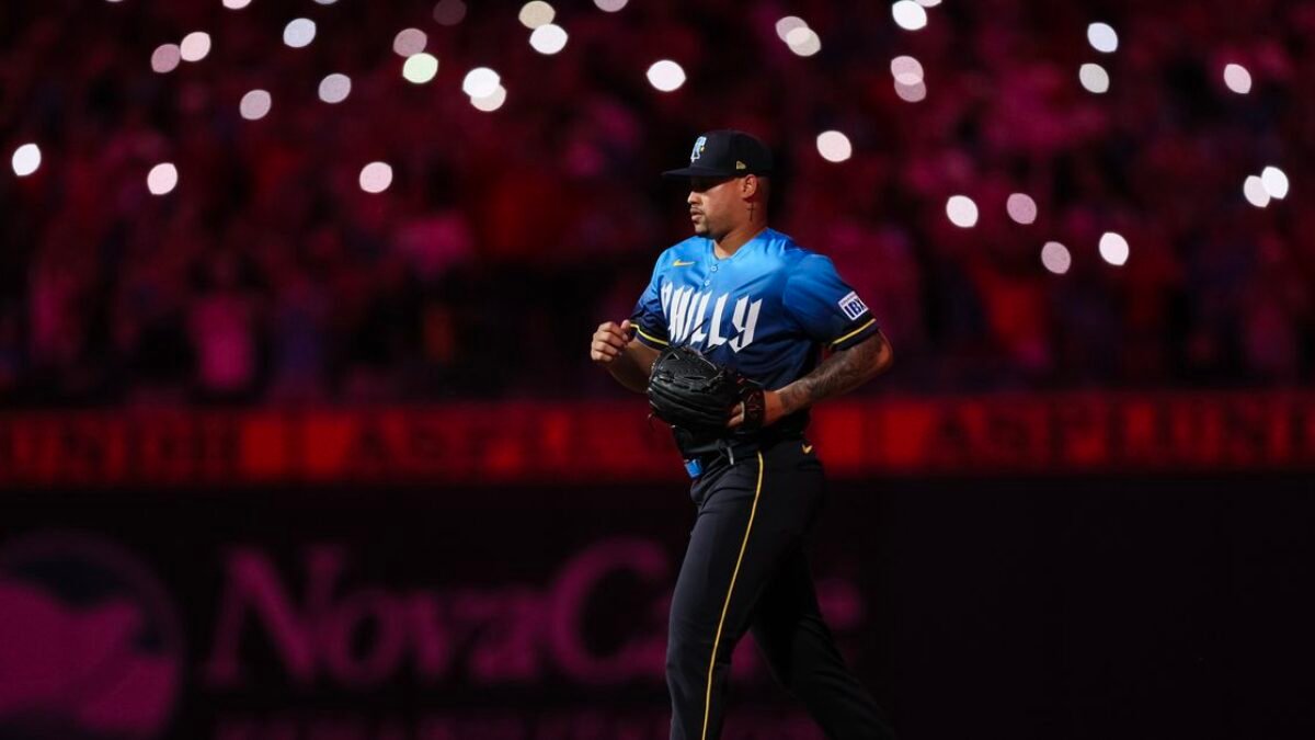 Správy z MLB: Jhoan Duran elektrizoval Citizens Bank Park pri svojom debute proti Phillies.
