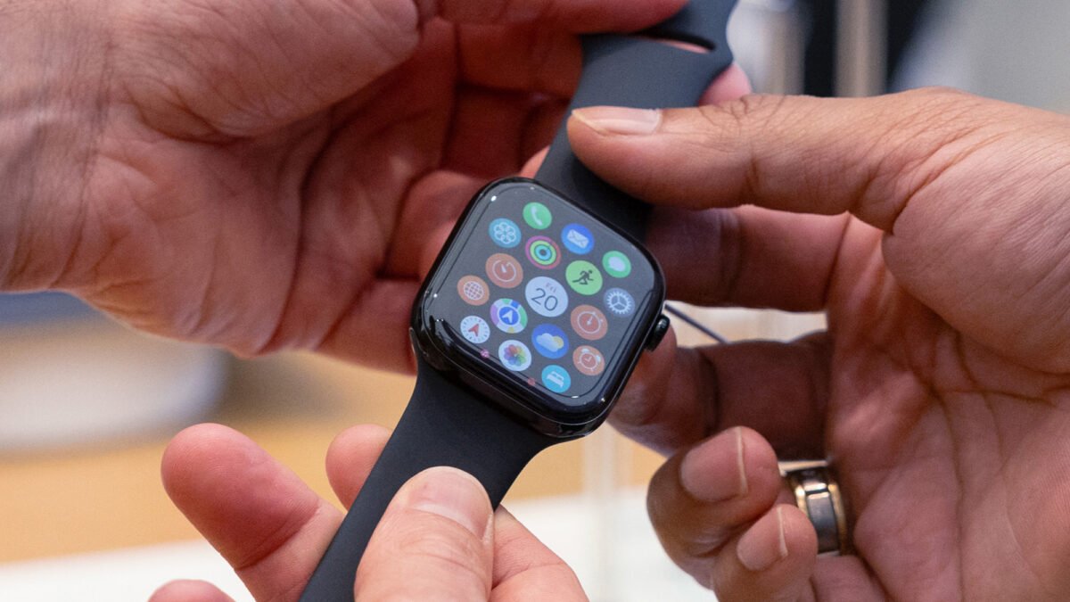Apple Watch prejde výraznou zmenou dizajnu, ale nie pri Apple Watch 11