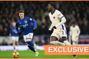 Wolves rokujú o angažovaní obrancu Chelsea.