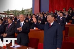 Čína demonštruje silu za prítomnosti Si Ťin-pchinga na 60. výročie Tibetu.