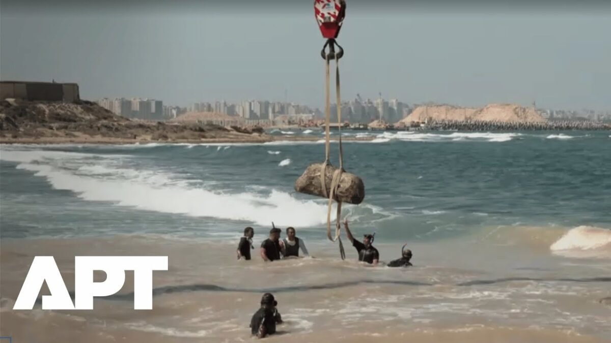 Egyptská podvodná archeológia: Poklady Alexandrie z obdobia od 331 pred n. l. po rímske časy.