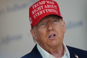 Trump tvrdí, že Intel súhlasil s tým, že vláde odovzdá 10 % výrobcu čipov. &#822...