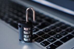 Hackeri útočia na Mailchimp a kradnú dáta: Komunita sa smeje