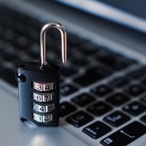 Hackeri útočia na Mailchimp a kradnú dáta: Komunita sa smeje