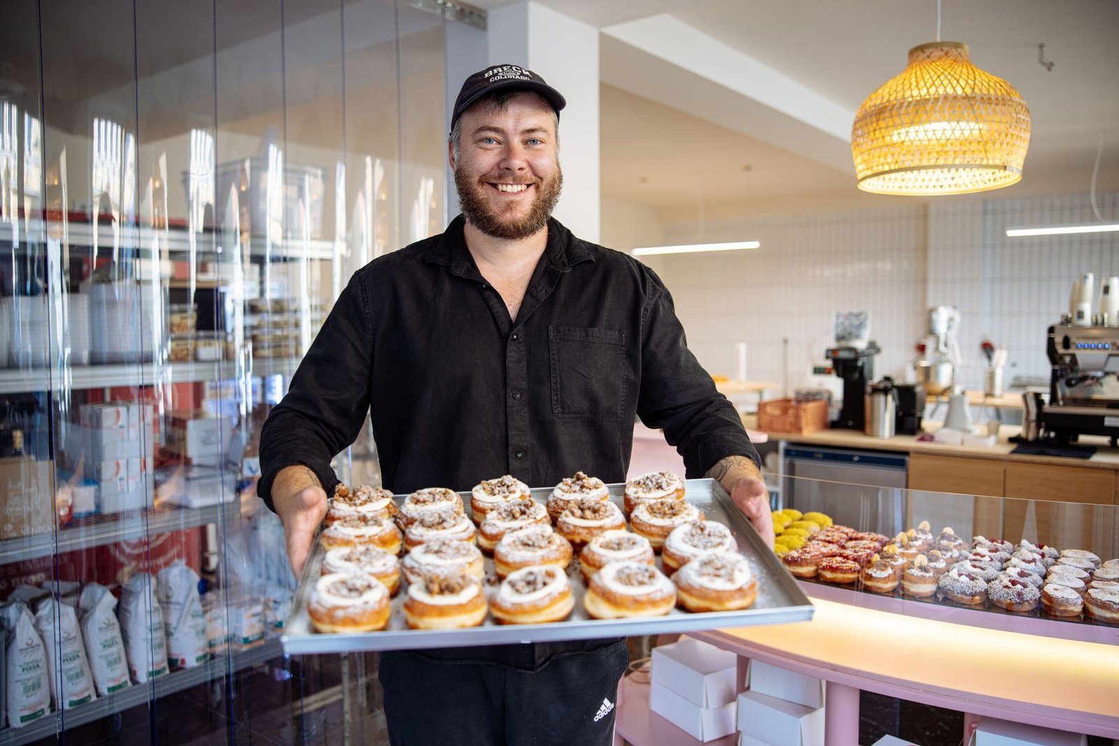 Koblihy, za které se vyplatí připlatit. Brněnské duo dobývá Prahu i pražským koláčem