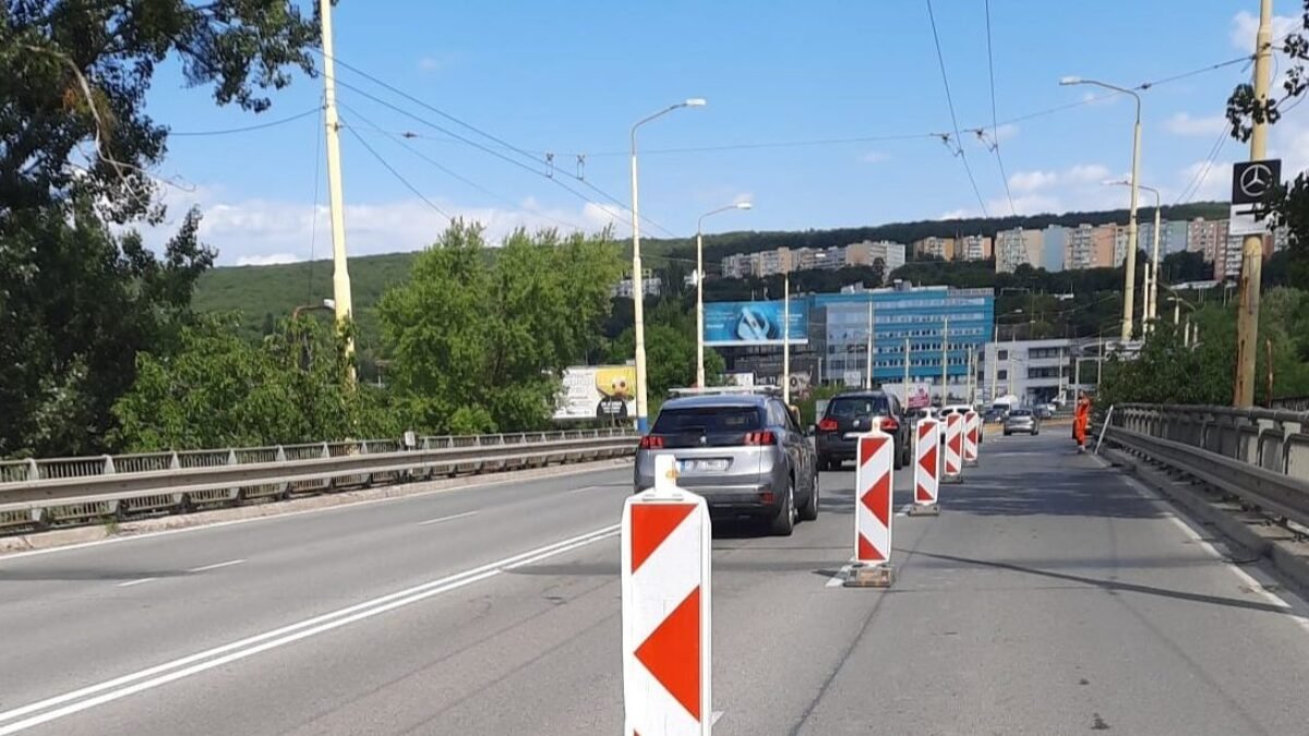 Most na Hlinkovej ulici v Košiciach čaká rekonštrukcia.