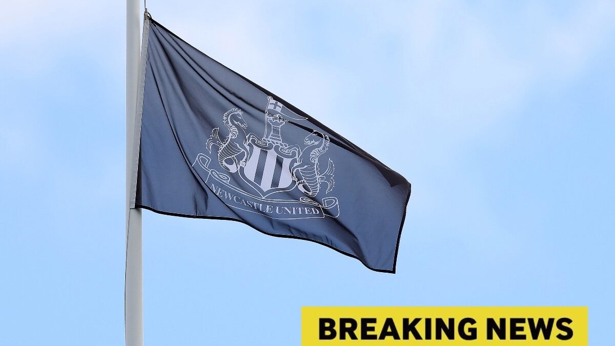 Newcastle United sa dohodol s Jørgenom Strandom Larsenom na osobných podmienkach.