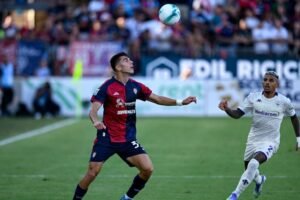 Obert blízko asistencie, Cagliari remizuje s Fiorentinou, Como štartuje impozant...