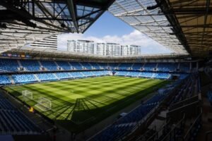 Právnik radí vláde podať trestné oznámenie kvôli Národnému futbalovému štadiónu
