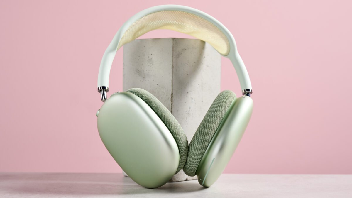 Prečo AirPods Max 2 opäť chýbajú na septembrovej Apple udalosti? Údajne sú „príliš populárne“ na zrušenie, ale „nedostatočne populárne“ na prioritu.