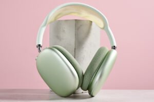 Prečo AirPods Max 2 opäť chýbajú na septembrovej Apple udalosti? Údajne sú &#822...