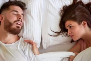 Prezradíte svoje tajomstvá, keď rozprávate zo spánku? Zvláštny fenomén postihuje...