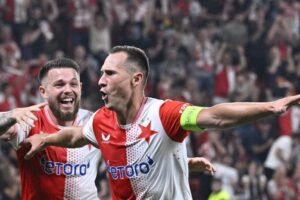 Suverénna Slavia so Schranzom. Trio Slovákov v drese Slovácka obralo favorita o ...