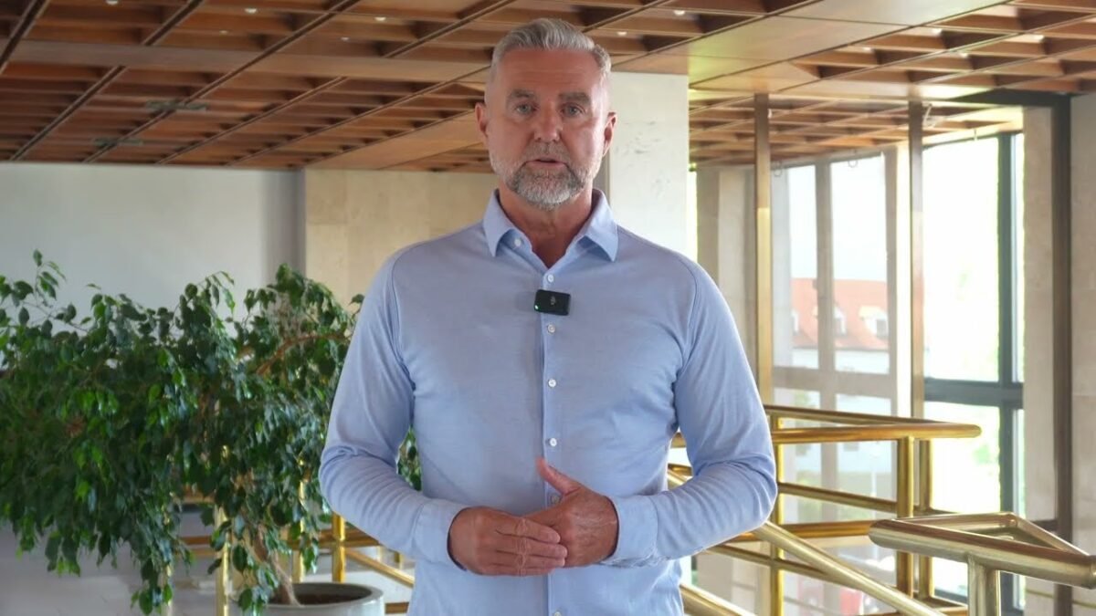 T. GAŠPAR: Z FICA CIEĽ, Z CINTULU STRELEC A Z REDAKCIÍ TIPOVACIA KANCELÁRIA NA ŽIVOT A SMRŤ