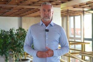 T. GAŠPAR: Z FICA CIEĽ, Z CINTULU STRELEC A Z REDAKCIÍ TIPOVACIA KANCELÁRIA NA Ž...