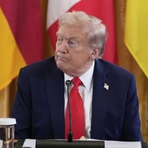 D. Trump vylúčil vyslanie amerických vojakov na Ukrajinu.