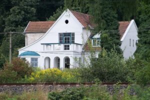 Vila Karla Hašlera je na predaj. Skvost s pohnutou históriou môžete mať „z...