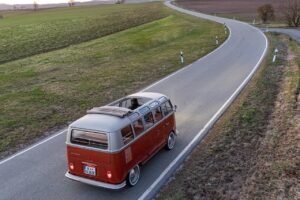 <p>Značka a typ auta: <strong>Škoda 110 R</strong></p>