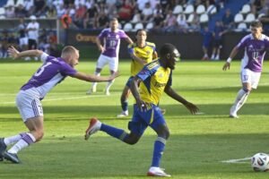Futbalisti Michaloviec porazili Komárno, posunuli sa na čelo tabuľky.