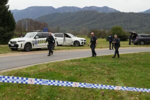 Austrália: Polícia pátra po páchateľovi po zastrelení dvoch policajtov a vážnom ...