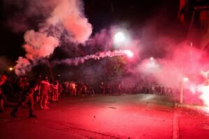 Srbsko: Slzný plyn použitý pri zrážkach demonštrantov so srbskou políciou počas ...