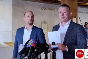 Brífing hnutia Hnutie Slovensko – Protest policajtov a hasičov – sta...