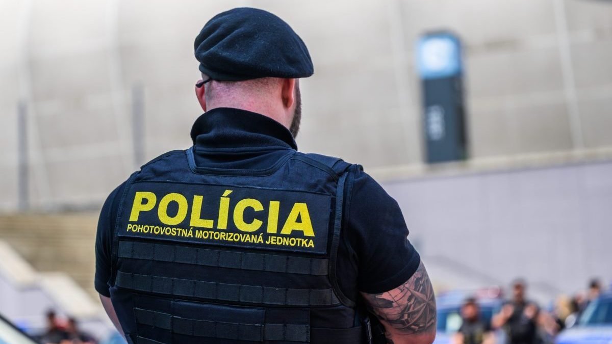 Policajní odborári zvolávajú zhromaždenie za valorizáciu platov.